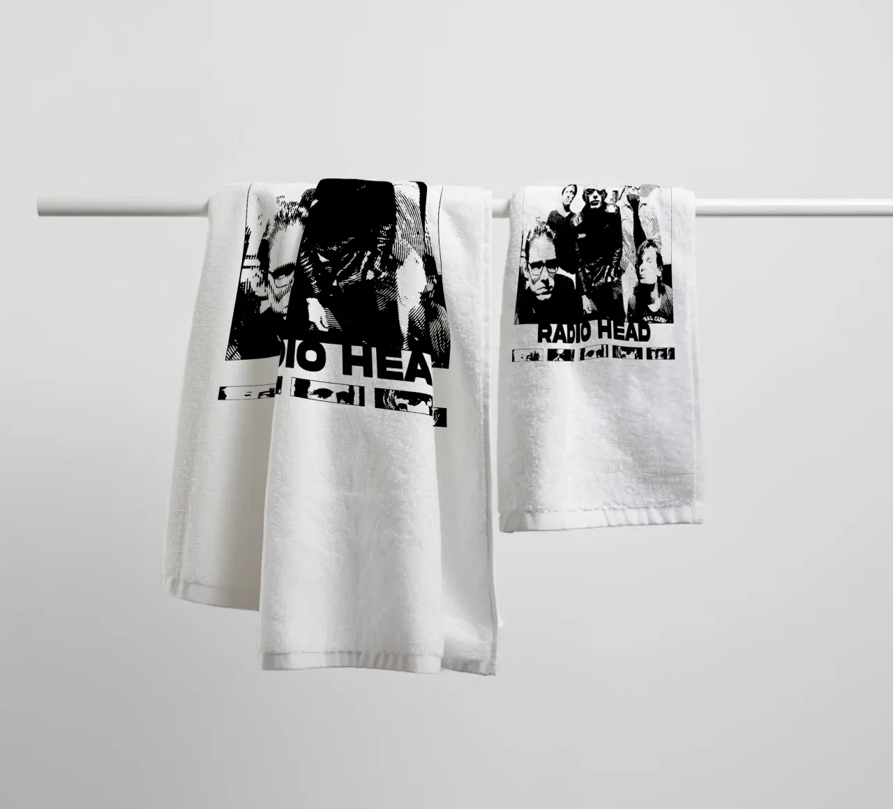 Groupe rétro Radiohead serviette de bain de https://www.juniqe.com/uk/shop/Henndraws