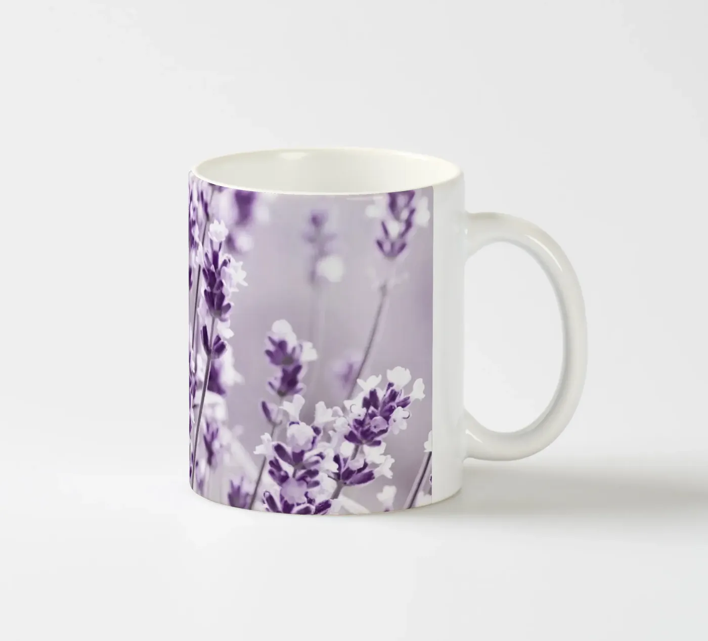 Lavender ceramic mug by Atteloi