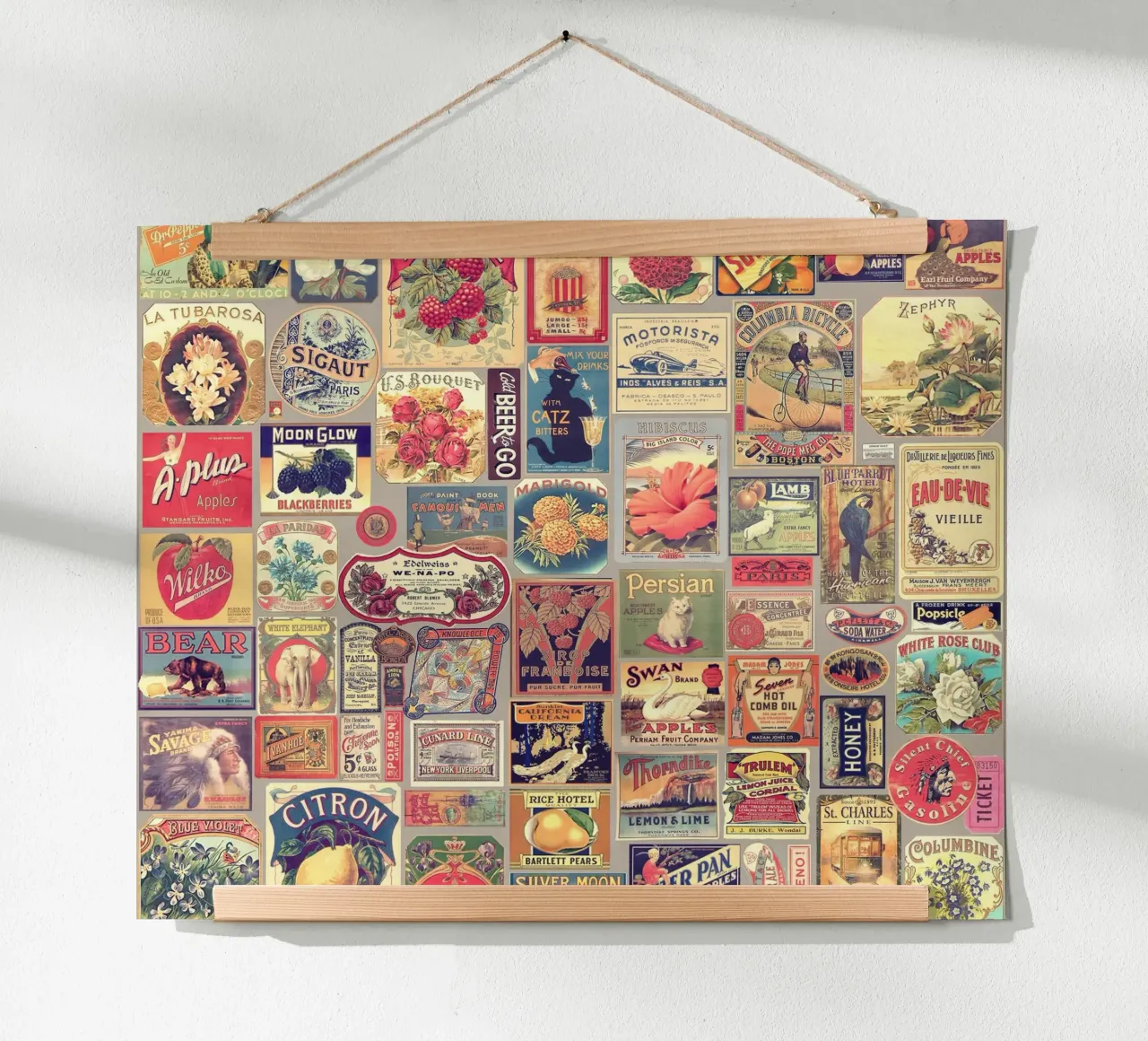 Set di etichette retrò vintage poster con telaio in plastica da Eva Nev