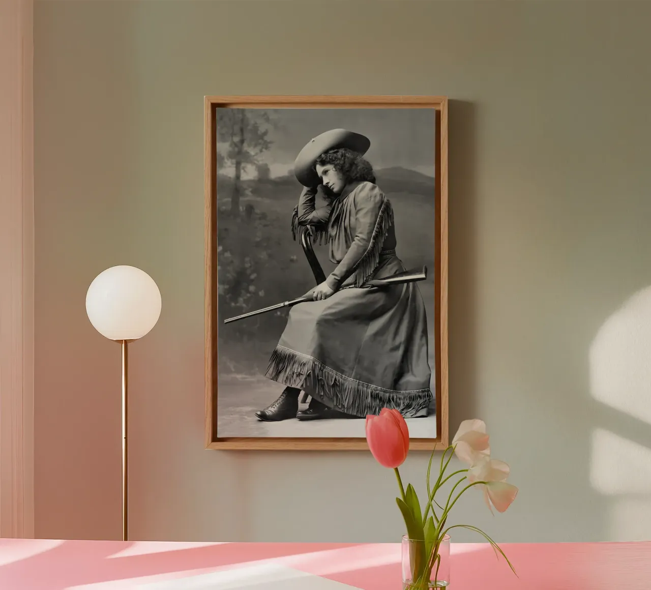 Annie Oakley avec un pistolet, photo ancienne en noir et blanc toile avec Caisse américaine de Vibrant Vintage Prints