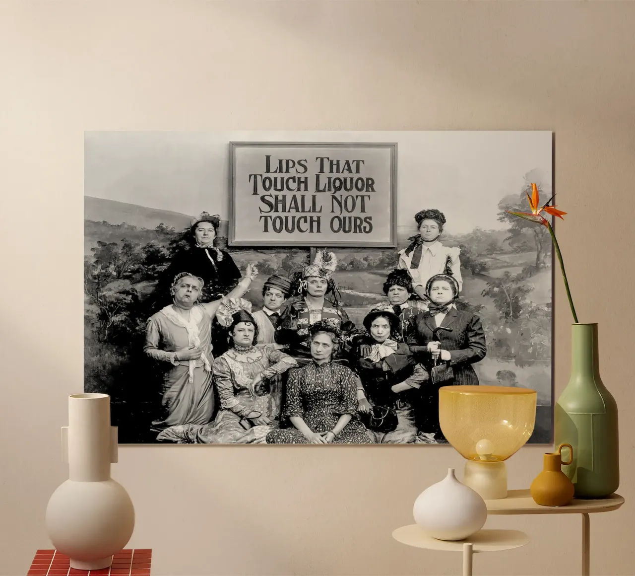 Prohibition, Anti Liquor Ladies, Photo ancienne en noir et blanc poster avec cadre en aluminium de Vibrant Vintage Prints