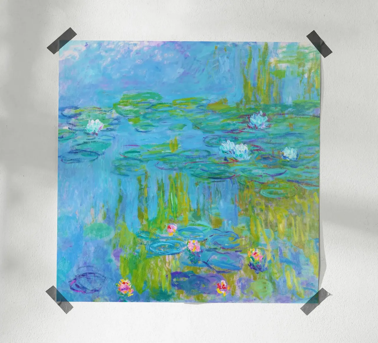 Le ninfee di Claude Monet poster con telaio in plastica da Venus Art