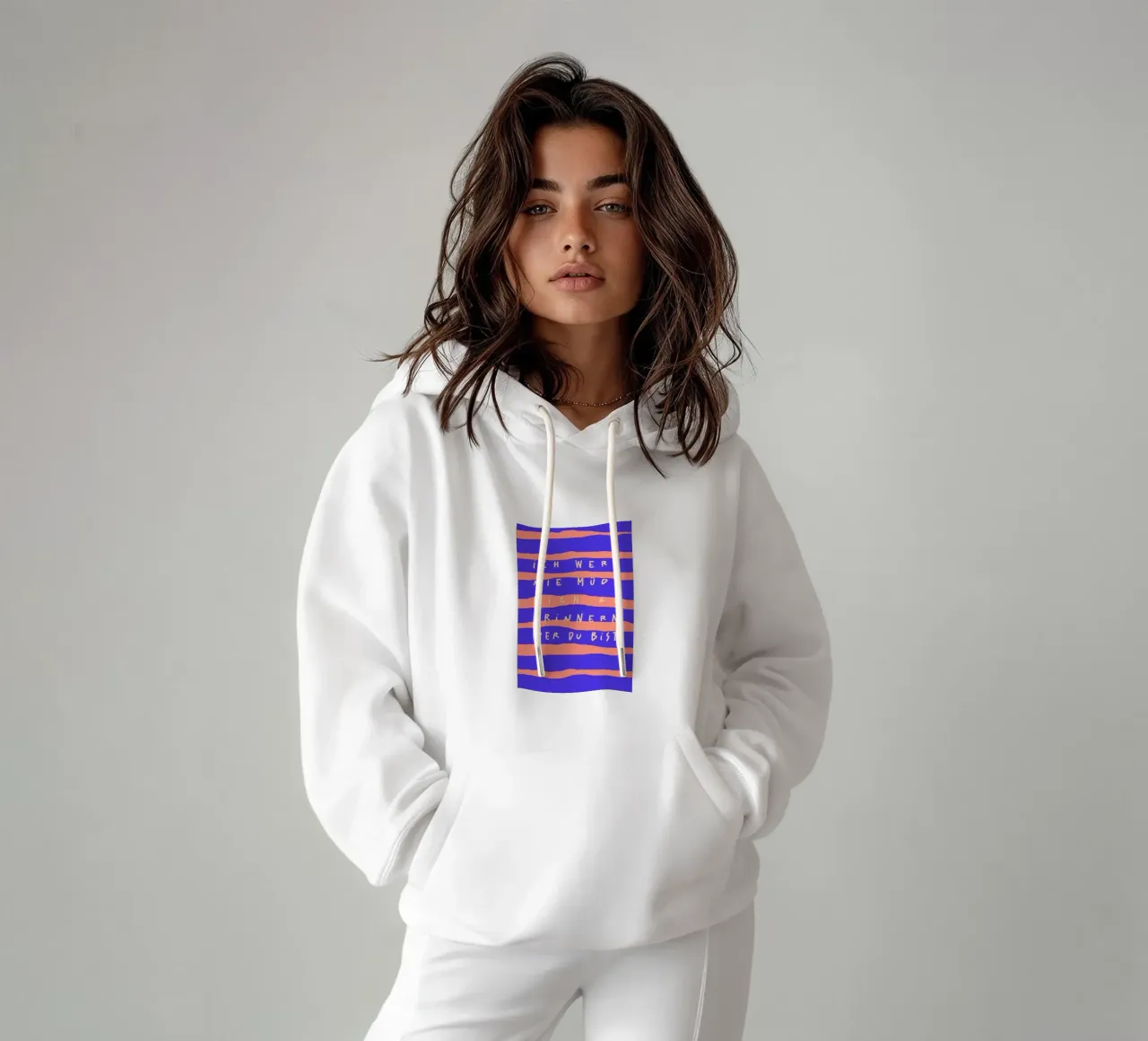 ich werde nie müde, dich zu erinnern, wer du bist. felpa con cappuccio da FRICKE DESIGN