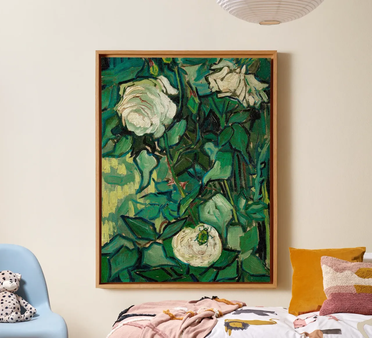 Rosen und Käfer Leinwand mit Schattenfugenrahmen von Christopher Soto