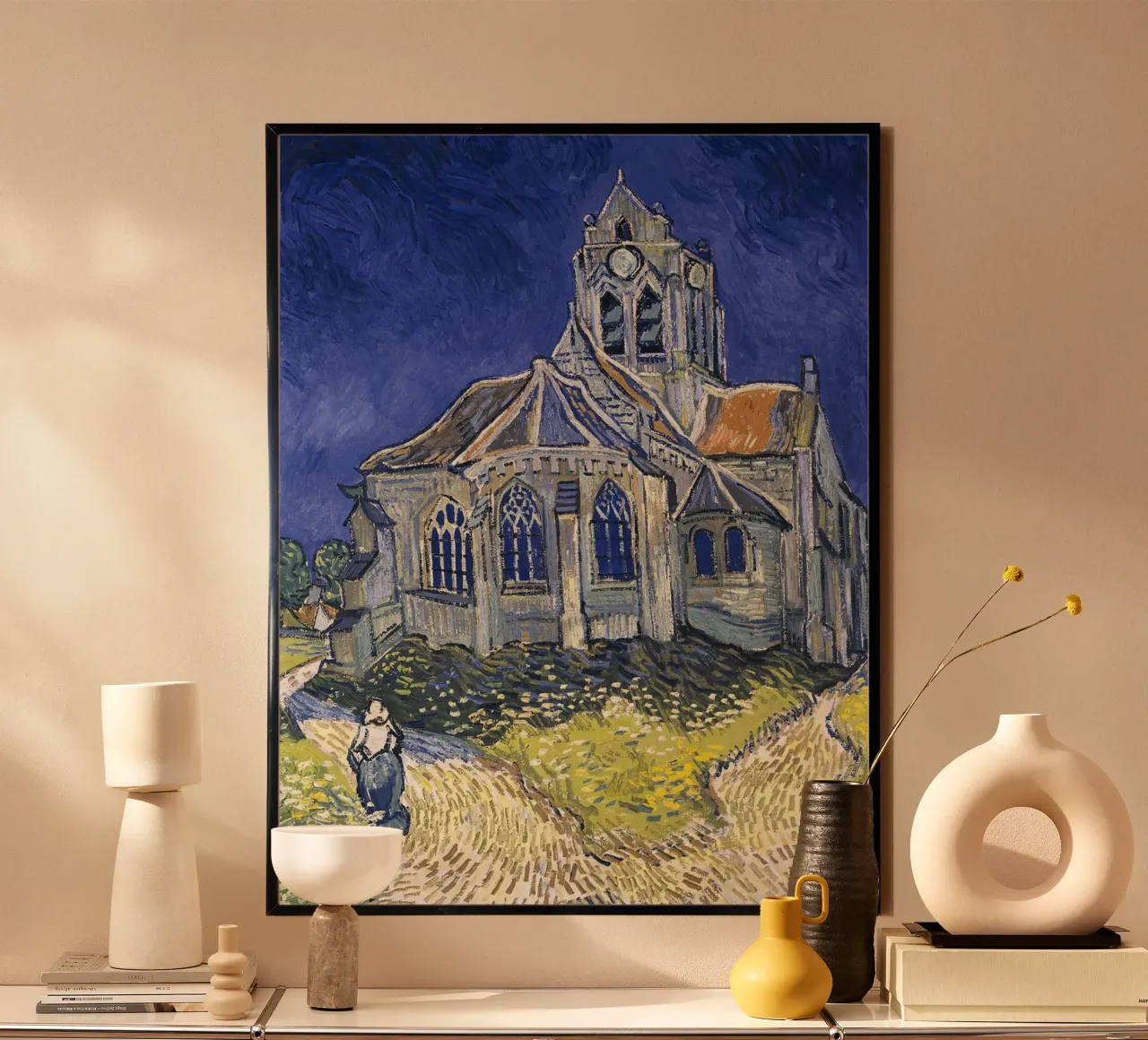 La chiesa di Auvers poster con telaio in alluminio da Christopher Soto