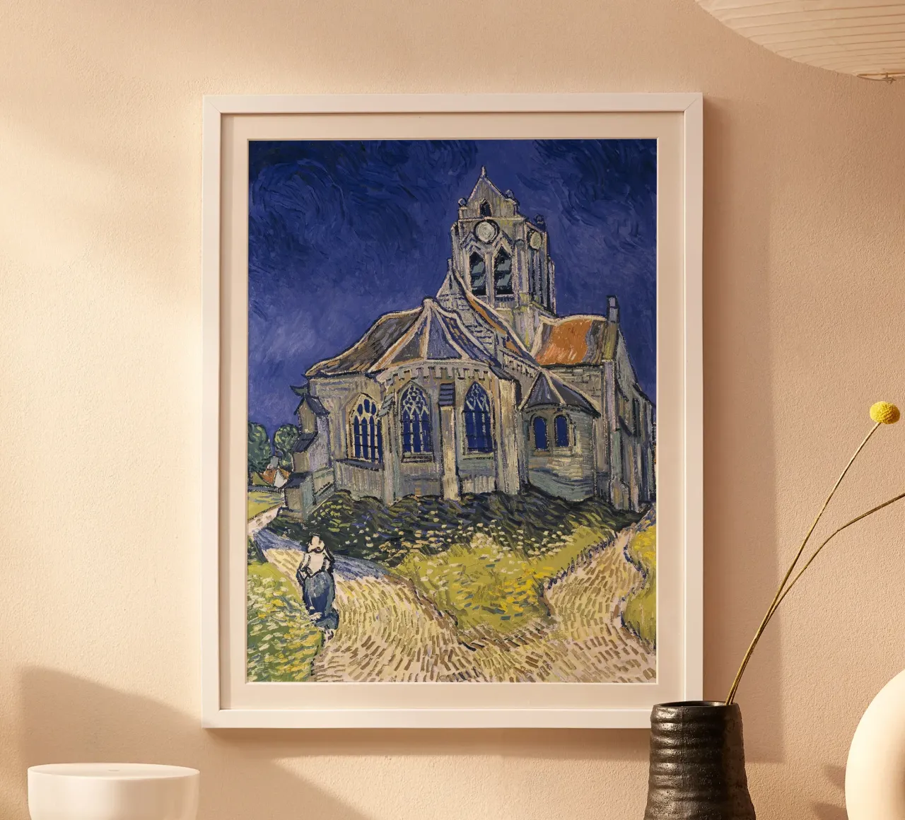 La chiesa di Auvers poster con telaio in alluminio da Christopher Soto