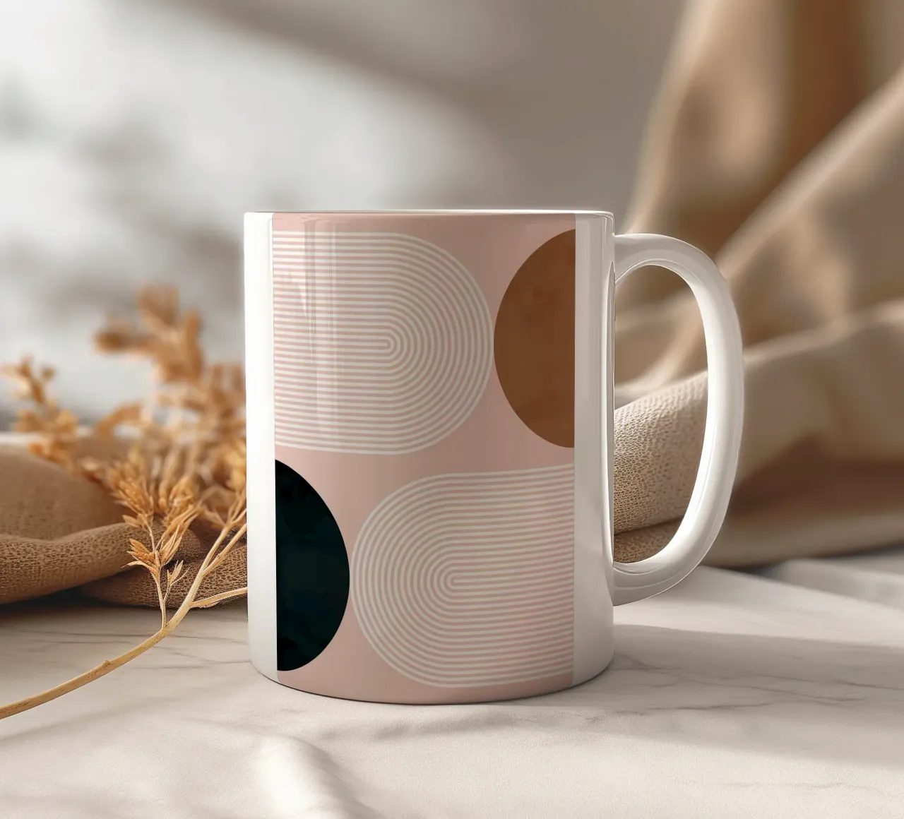 Astratto e geometrico tazza in ceramica da Maria Lang