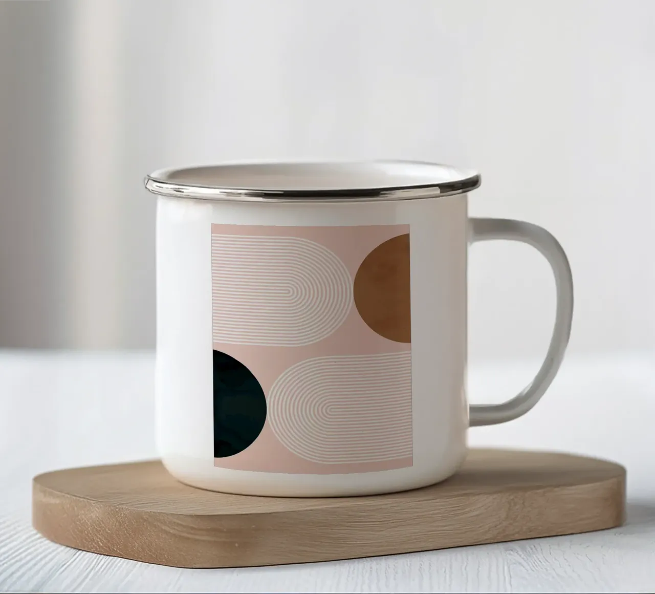 Astratto e geometrico tazza in smalto da Maria Lang