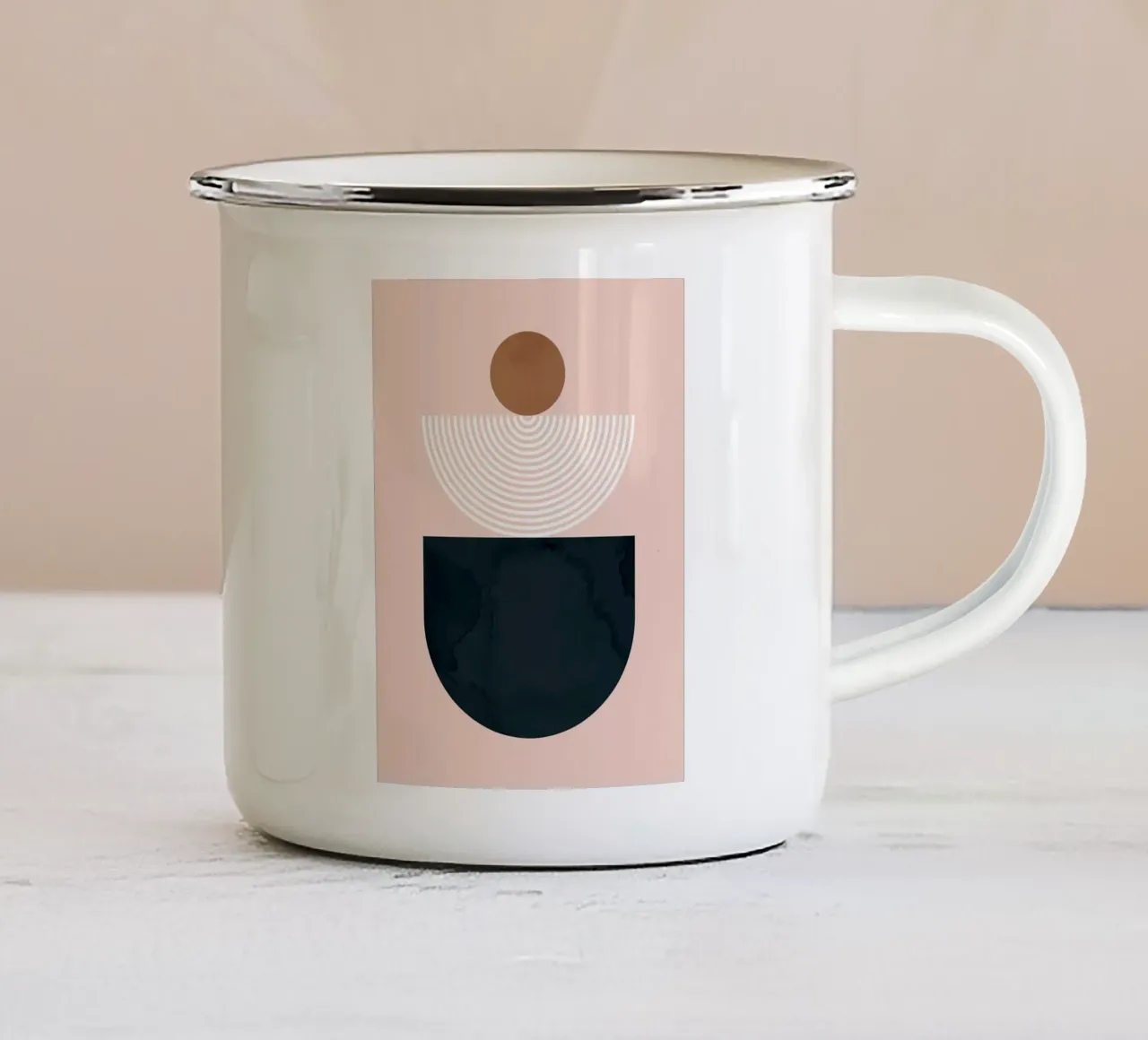 Astratto e geometrico tazza in smalto da Maria Lang