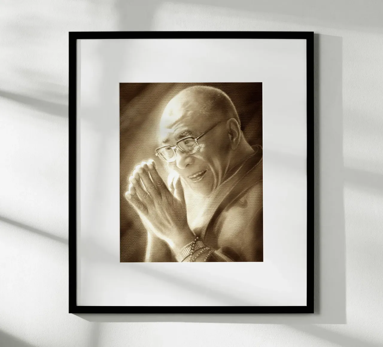 HH Dalai Lama, in preghiera per il mondo poster con telaio in alluminio da Happy 😃 Art 🎨 by Christine Schnoell