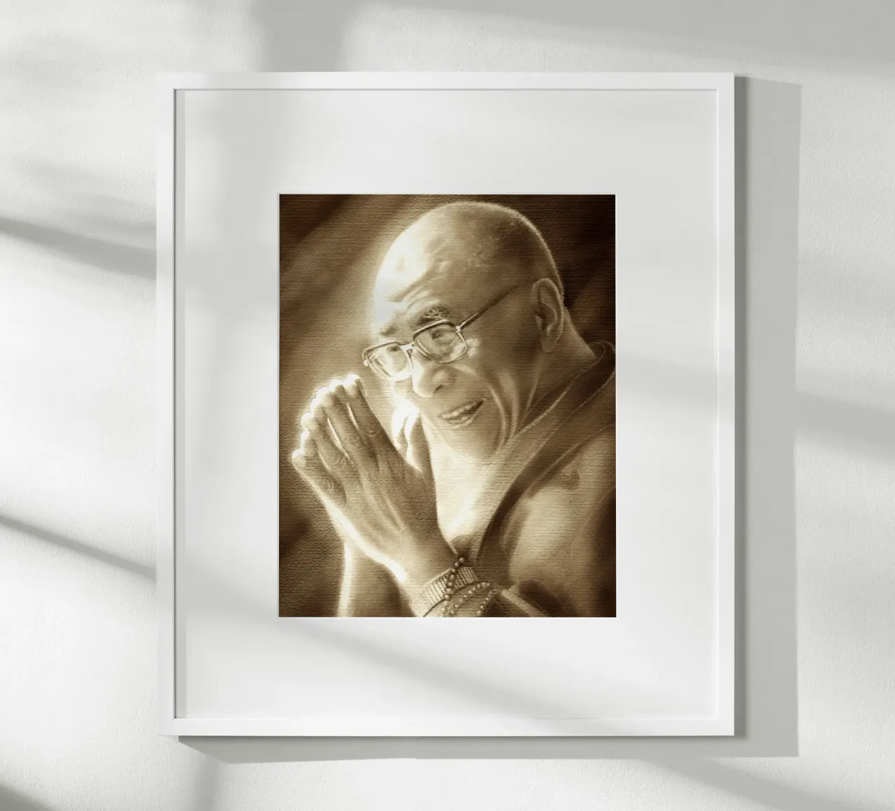 HH Dalai Lama, in preghiera per il mondo poster con telaio in alluminio da Happy 😃 Art 🎨 by Christine Schnoell