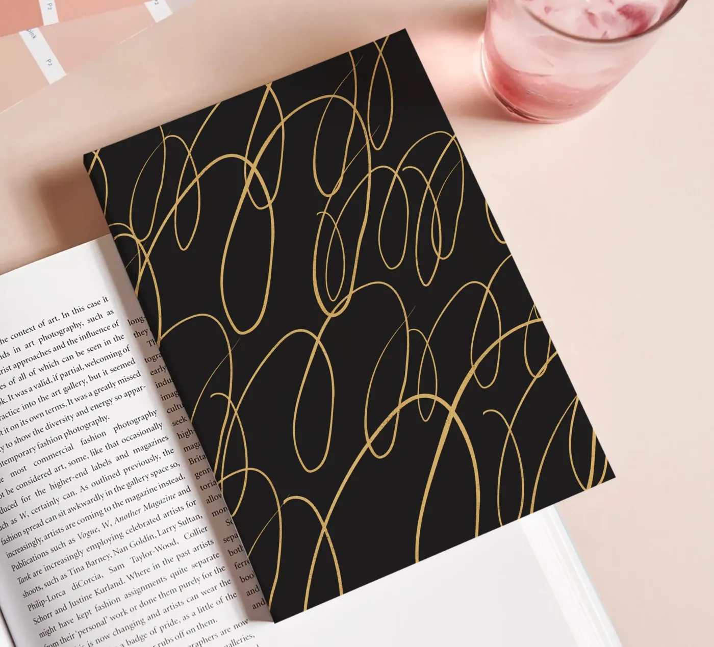 Oberflächenmuster 03 Notizbuch von Little Dean