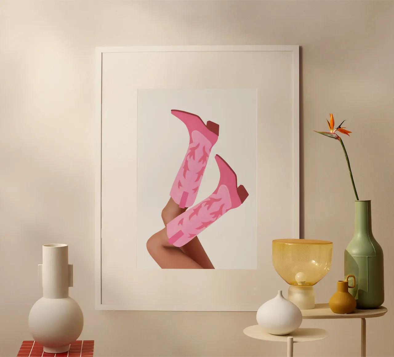 Stivali da cowgirl rosa - Forza ragazze poster con telaio in legno da Asha Designs