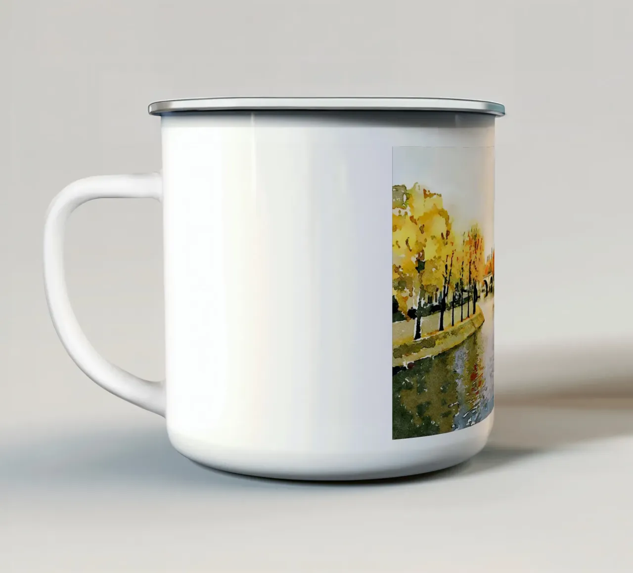 A Parigi tazza in smalto da Massimo Frascogna