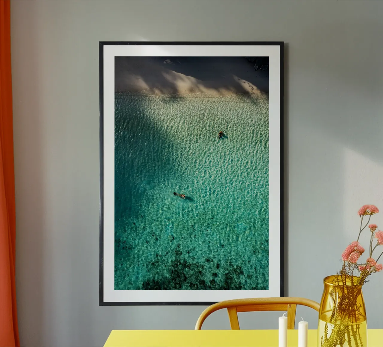 boat and person poster con telaio in plastica da mip of map