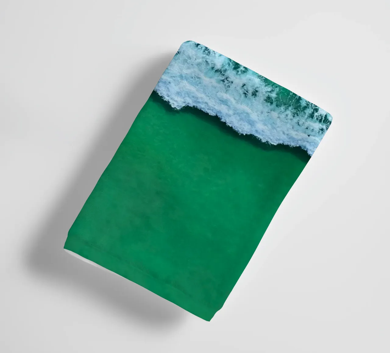 boat through wave asciugamano da bagno da mip of map