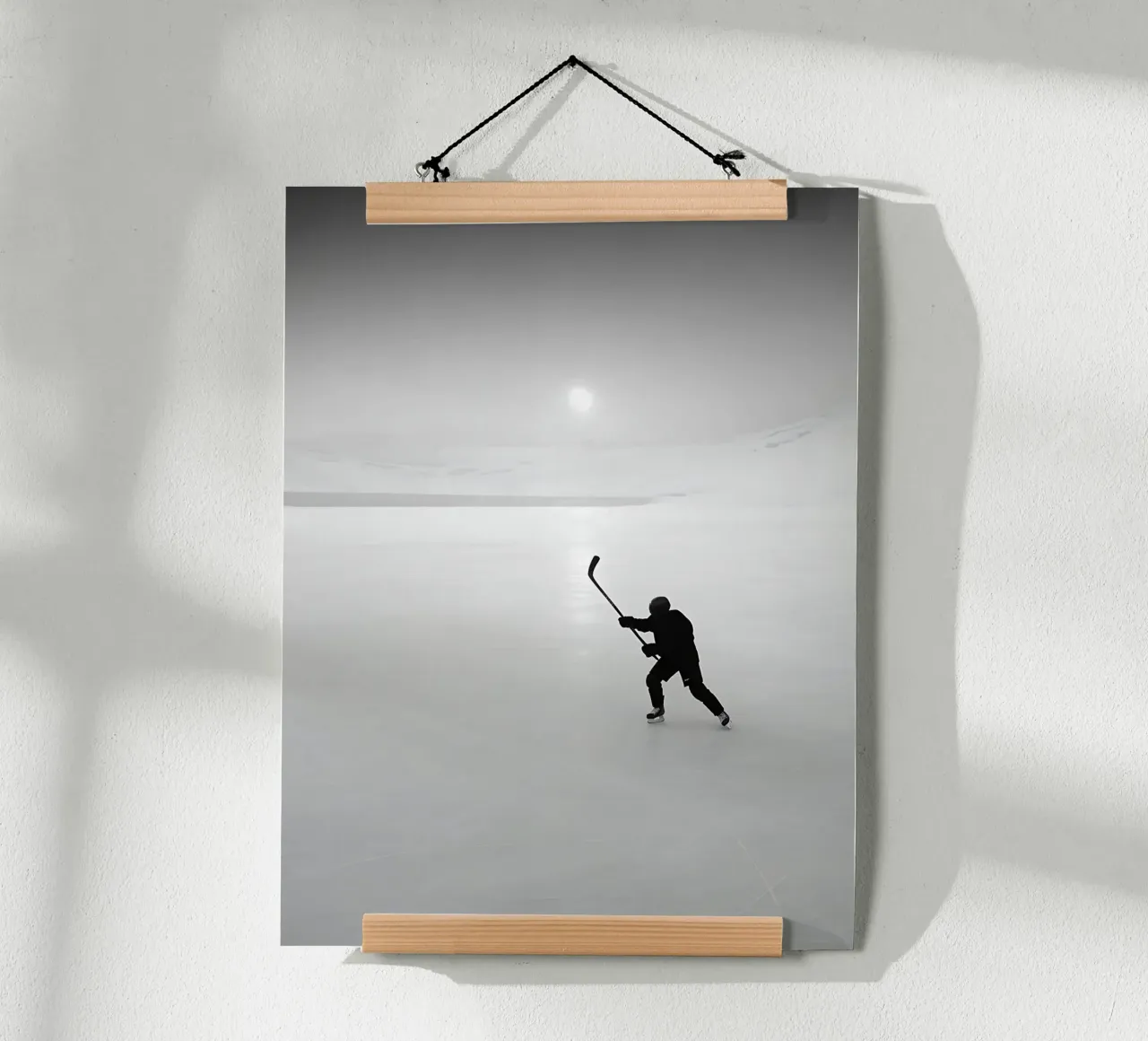 Eishockey in der Abenddämmerung Poster von GameDay Studio
