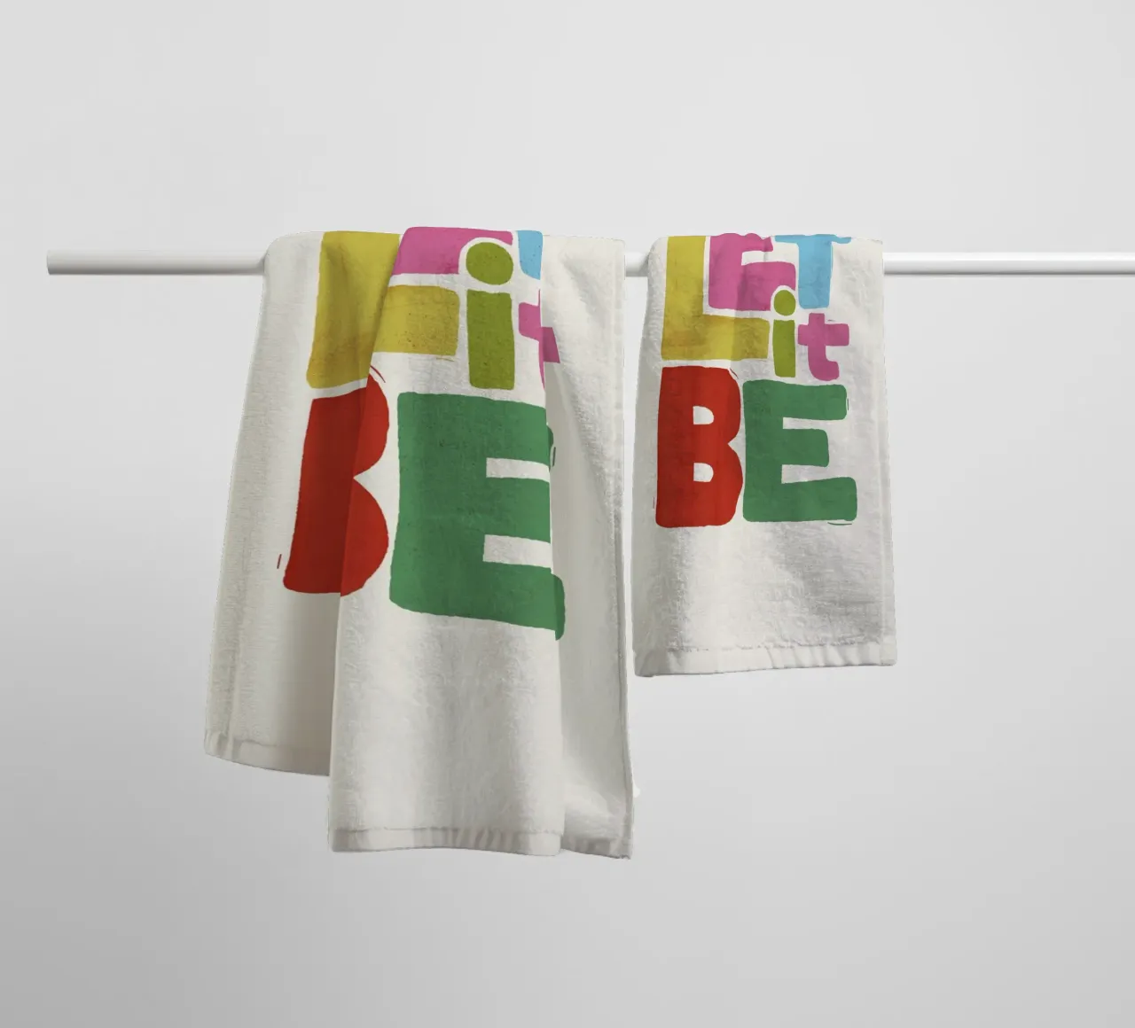 Tipografia retrò colorata - Let It Be asciugamano da bagno da showmemars