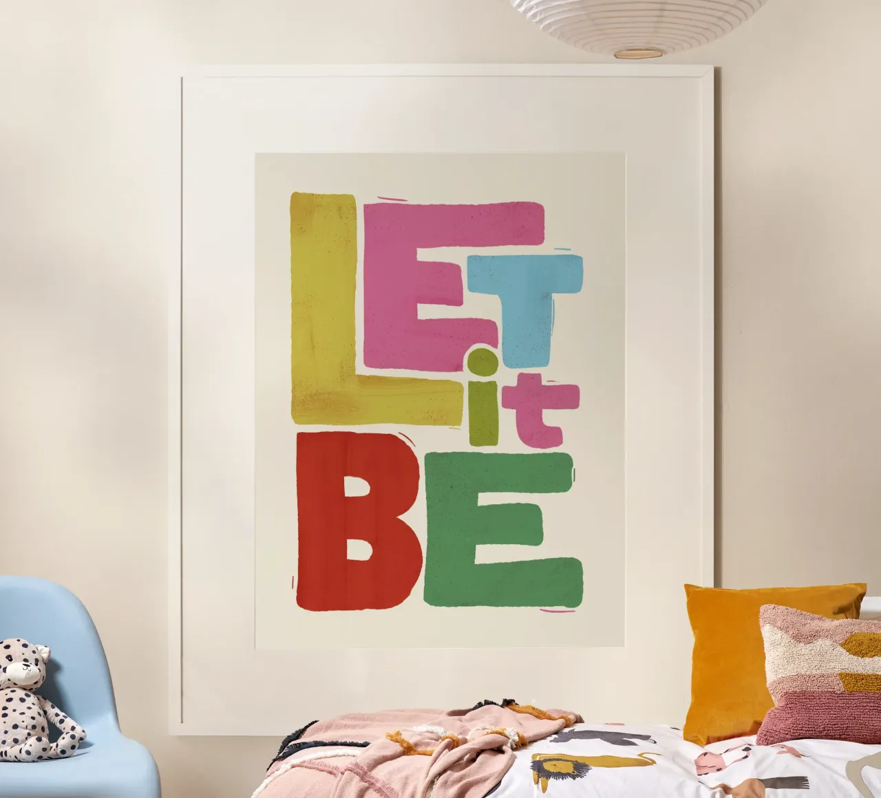 Bunte Retro-Typografie - Let It Be Poster von showmemars