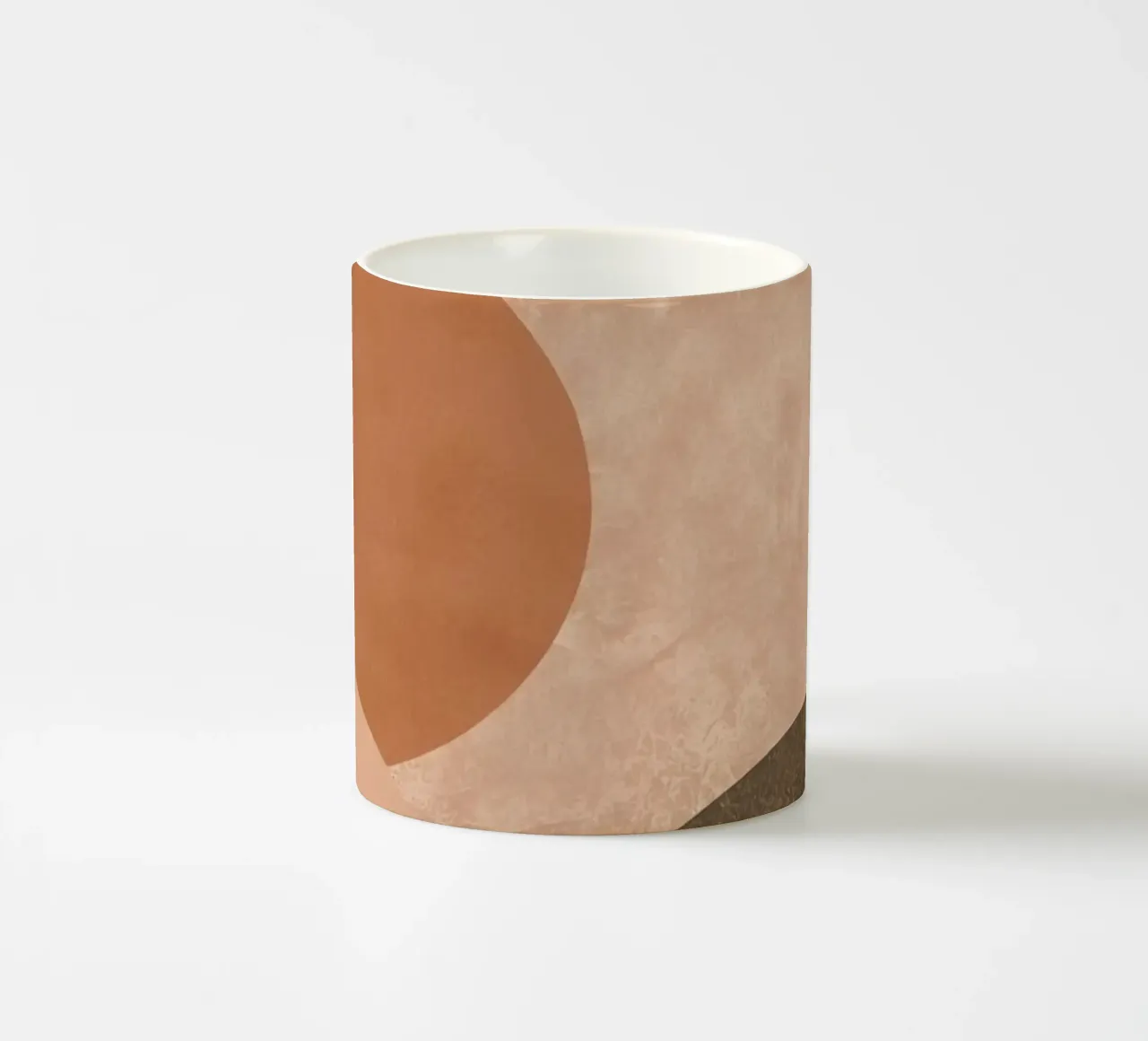 Abstracte beige en bruine cirkels compositie keramische mok van DesignDoodle
