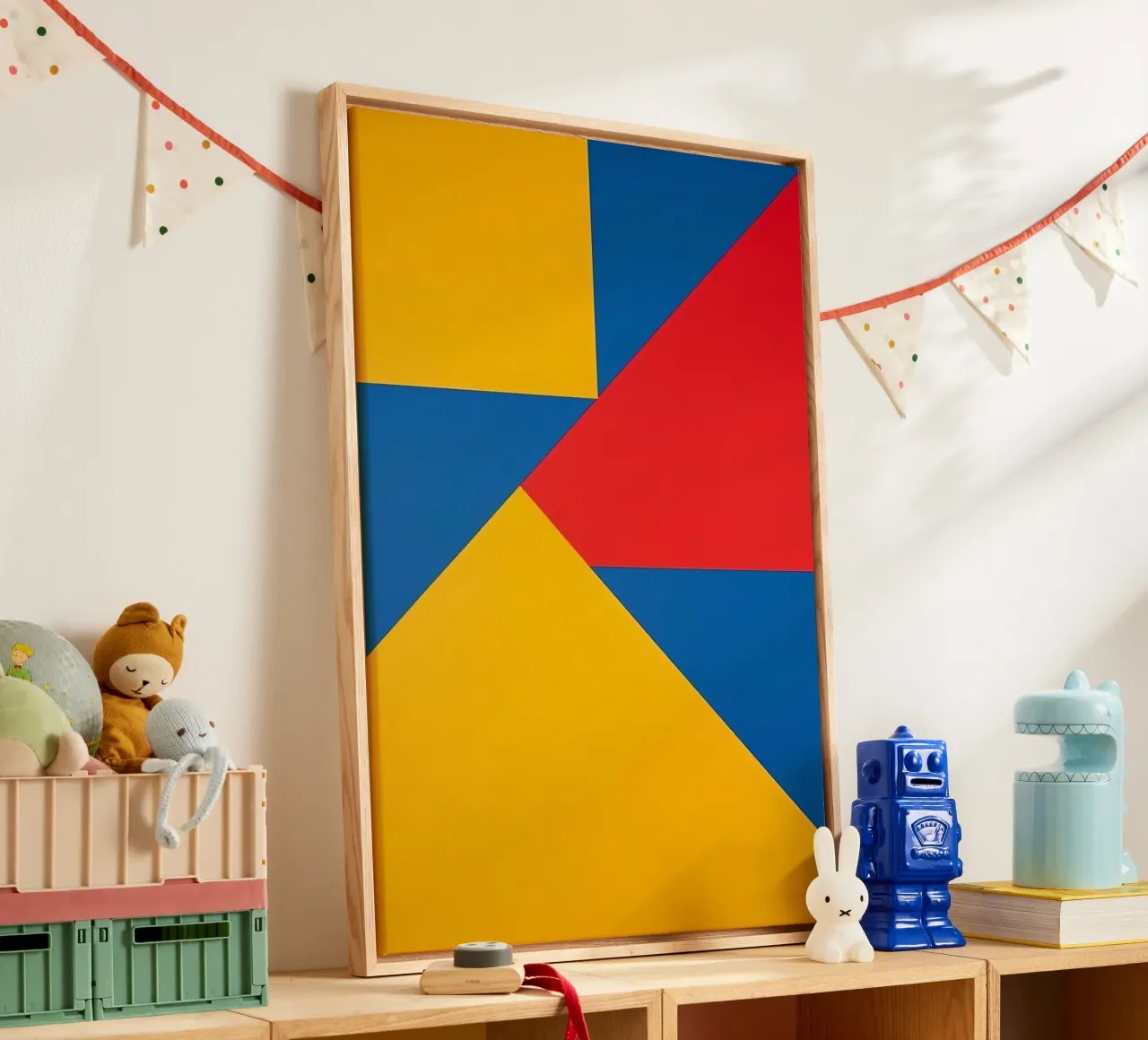 Composizione astratta di forme geometriche rosse, gialle e blu tela con Cornice a cassetta da DesignDoodle