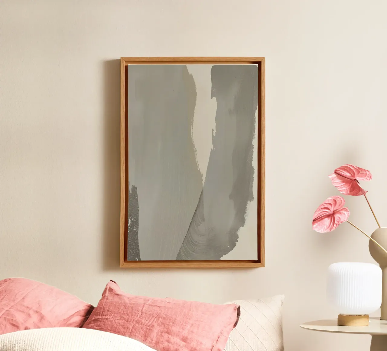 Abstracte kunst van grijze, beige en gebroken witte penseelstreken canvas met Baklijst van DesignDoodle