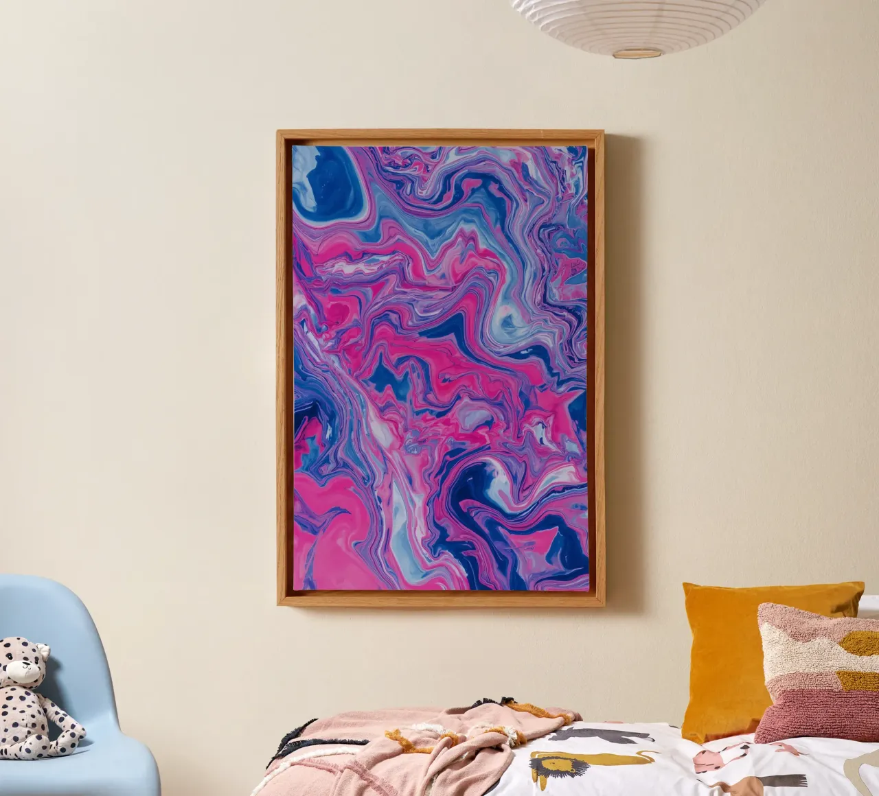 Abstracte gemarmeriseerde verfwervelingen in blauw, roze en wit canvas met Baklijst van DesignDoodle