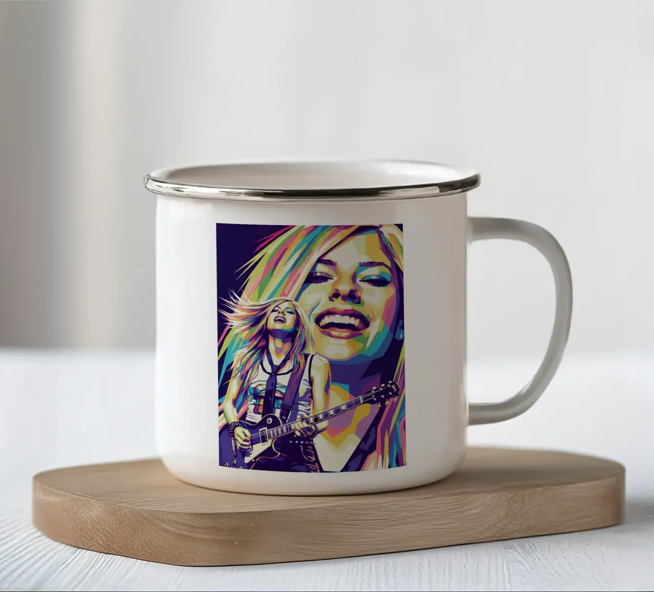 Avril Lavigne con uno stile iconico tazza in smalto da Hantamrata
