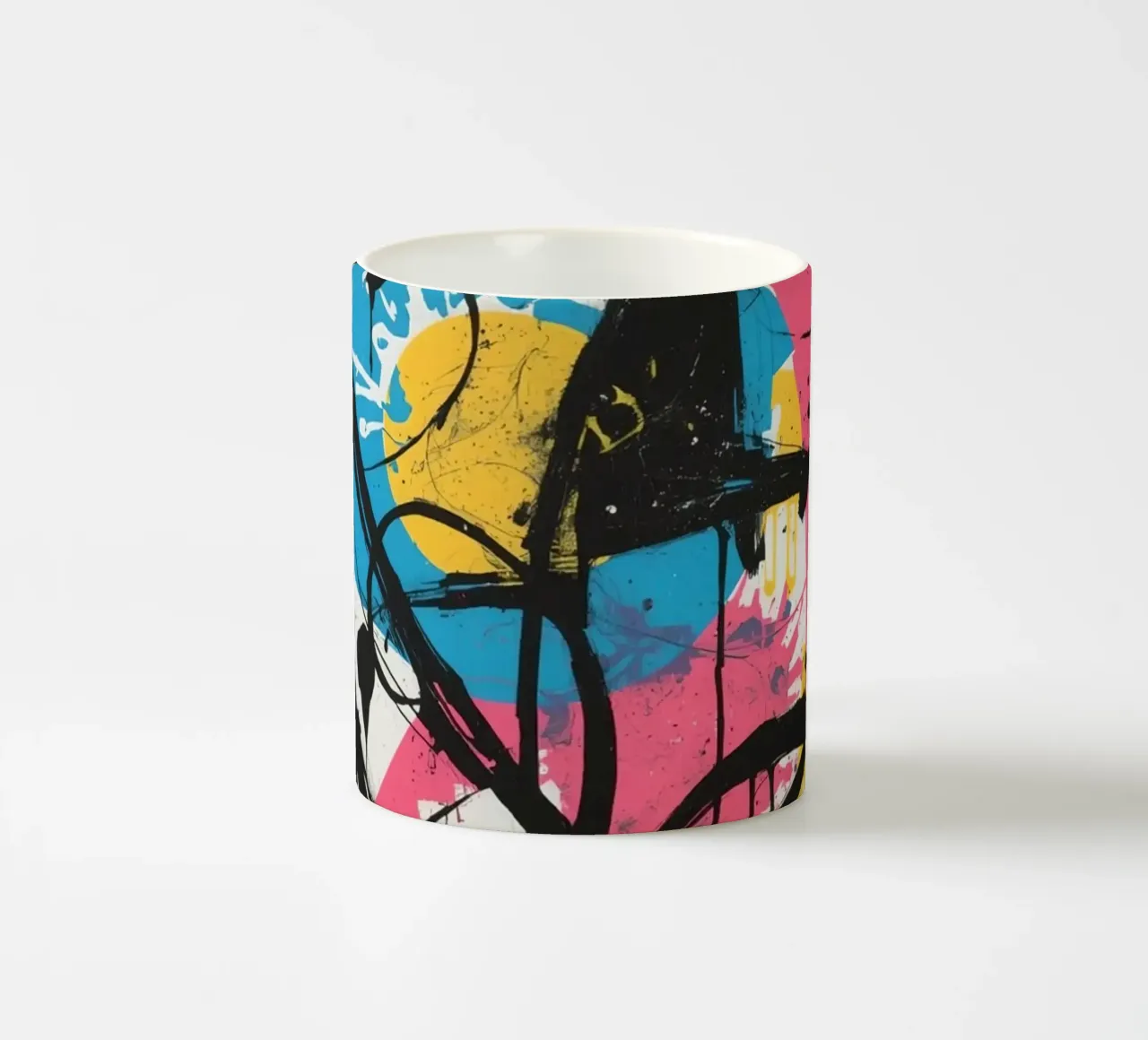 Pittura astratta con forme geometriche e linee nere tazza in ceramica da DesignDoodle