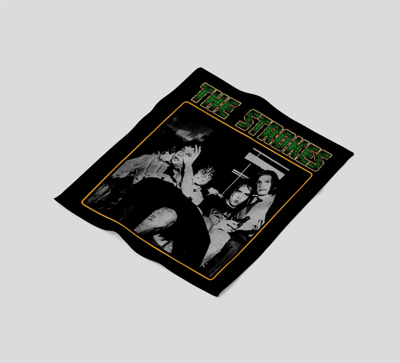 Il classico degli Strokes coperta in pile da mannys_artt