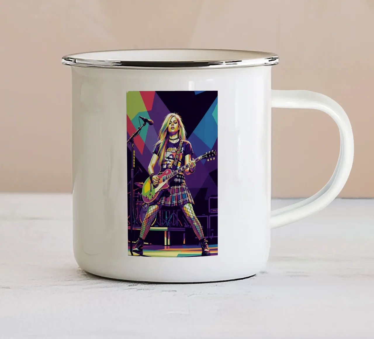 Avril Lavigne sul palco tazza in smalto da Hantamrata