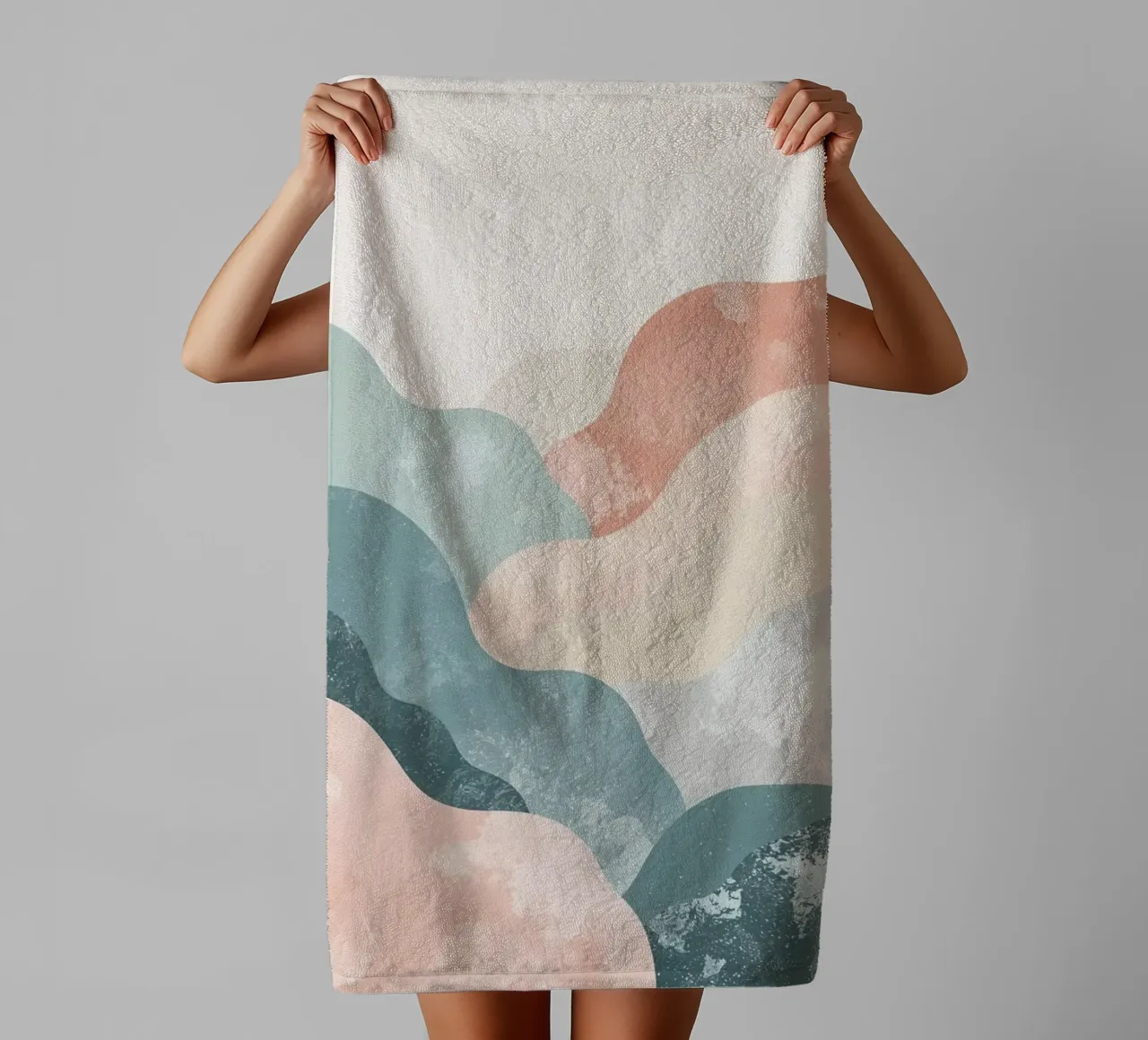 Illustrazione astratta di forme ondulate in colori tenui asciugamano da bagno da DesignDoodle