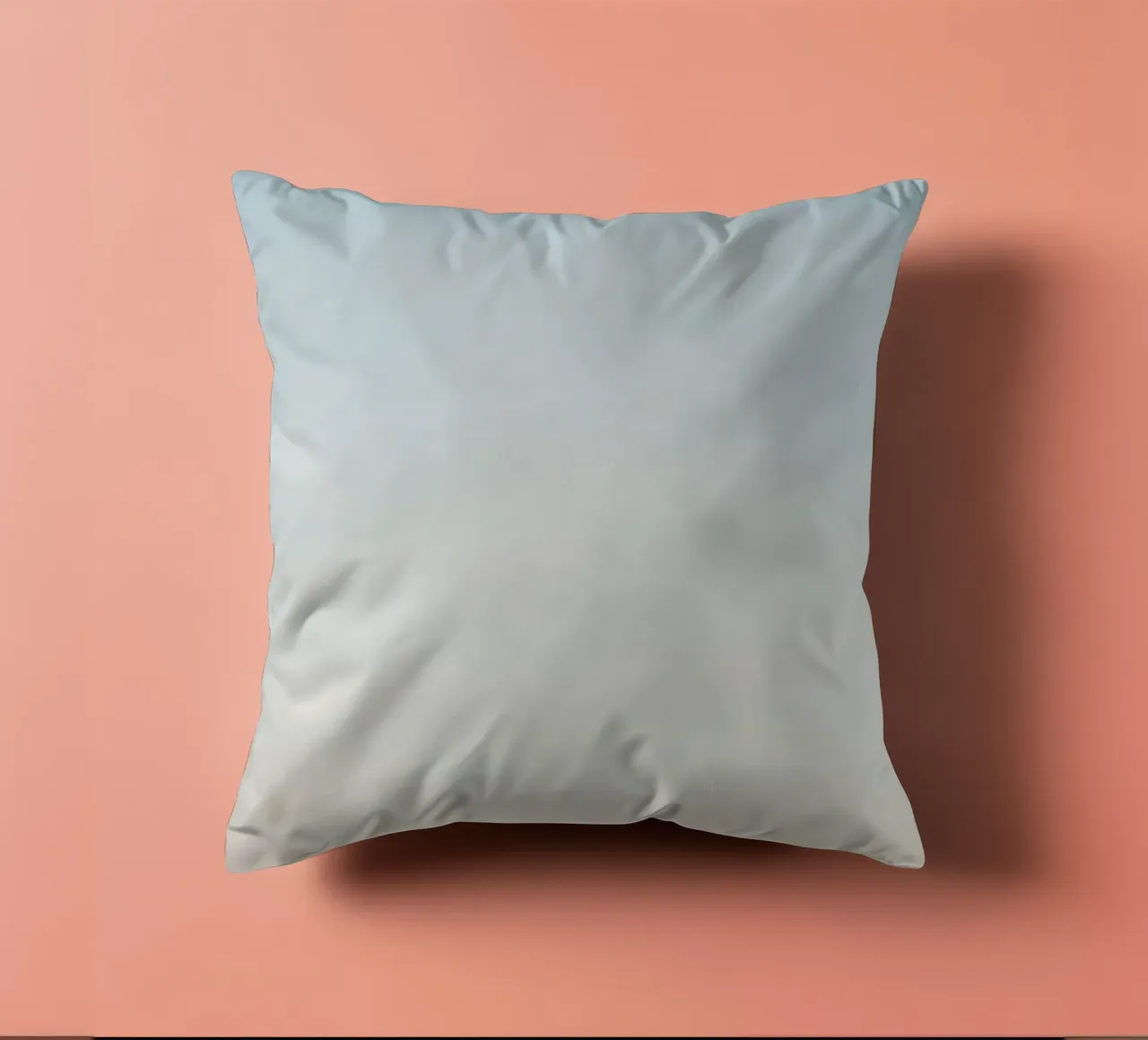 Gradiente di blu e pesca cuscino da DesignDoodle