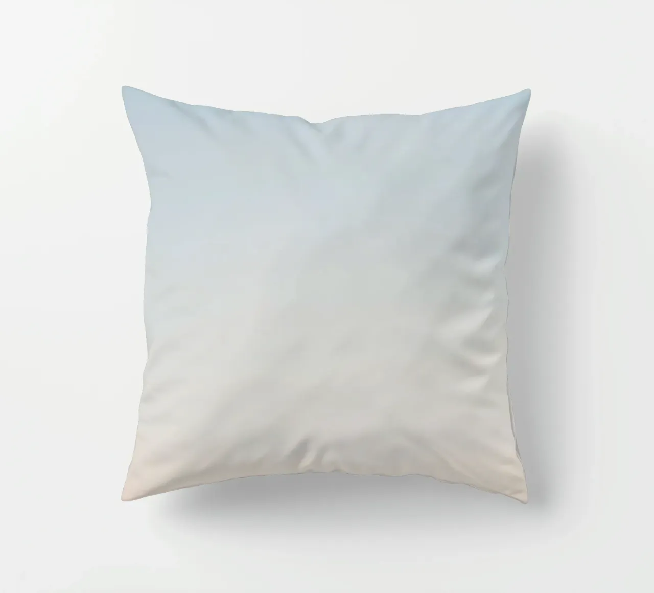 Gradiente di blu e pesca cuscino da DesignDoodle