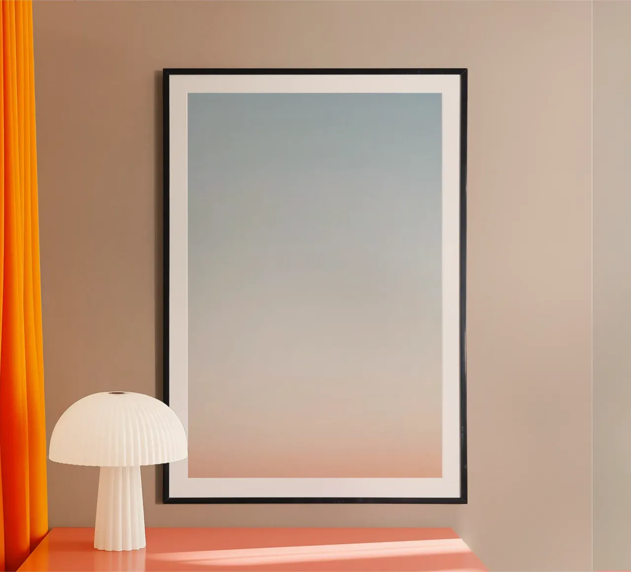 Gradiente di blu e pesca poster con telaio in plastica da DesignDoodle