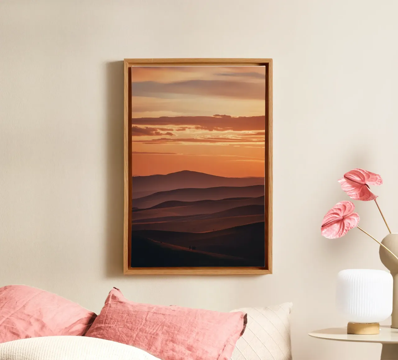 Rolling Hills Landschap bij zonsondergang met mensen canvas met Baklijst van DesignDoodle