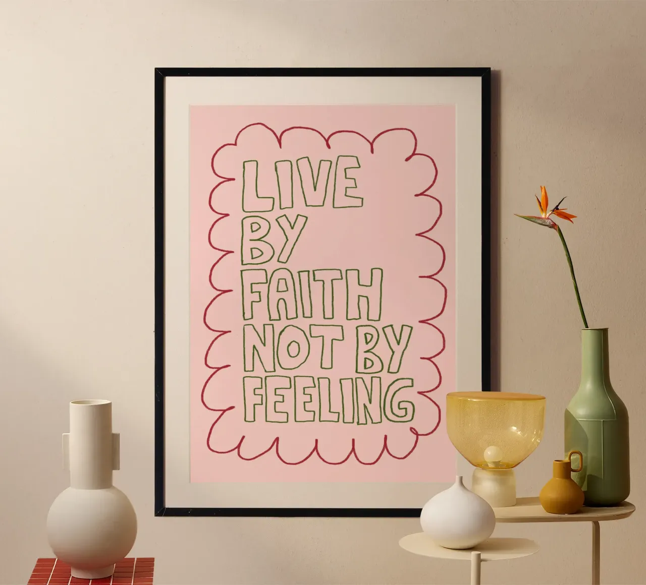 Vivere per fede non per sentimento Poster cristiano poster con telaio in plastica da vintagepod
