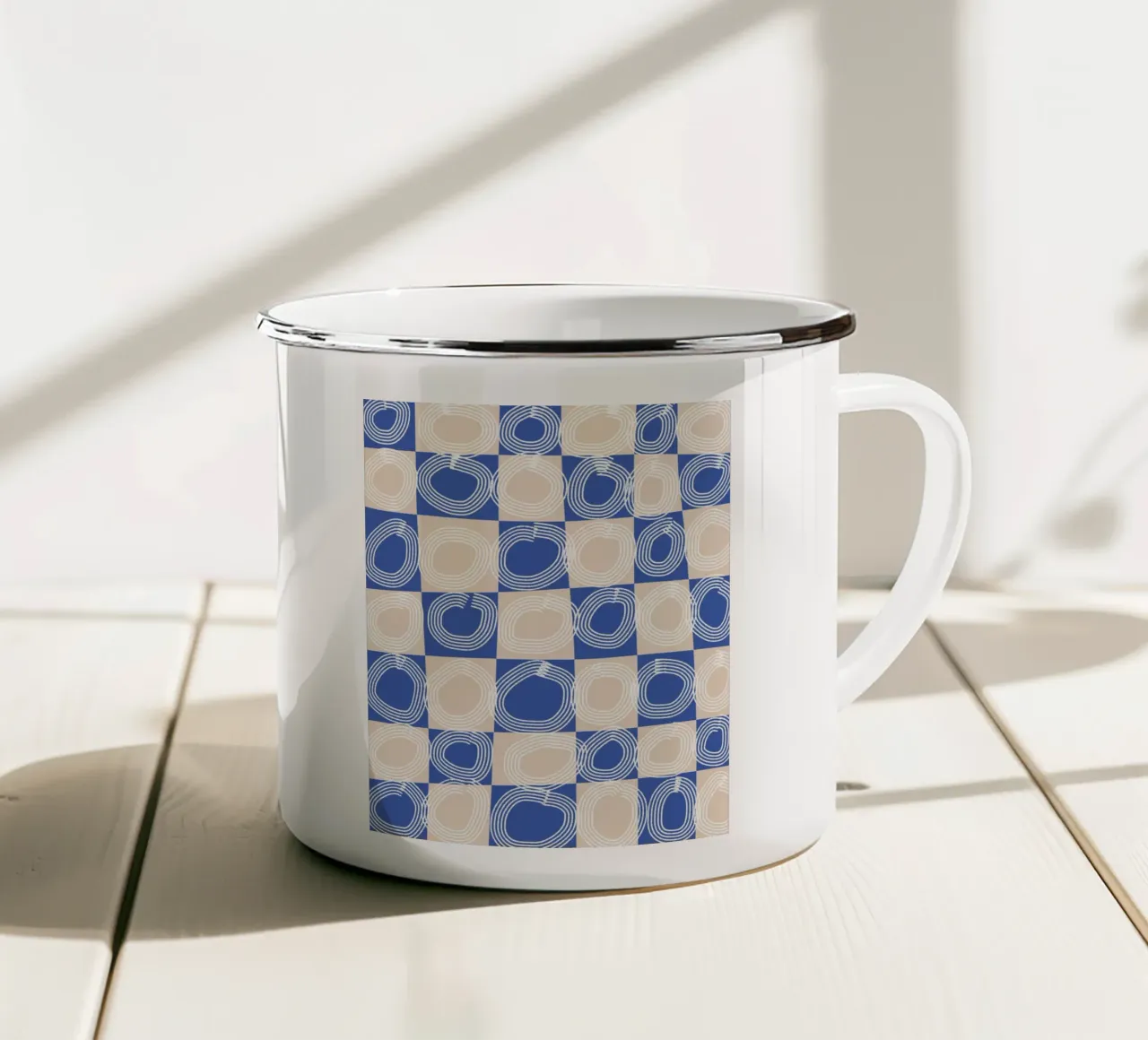 Controllo dei tratti di linea tazza in smalto da Little Dean