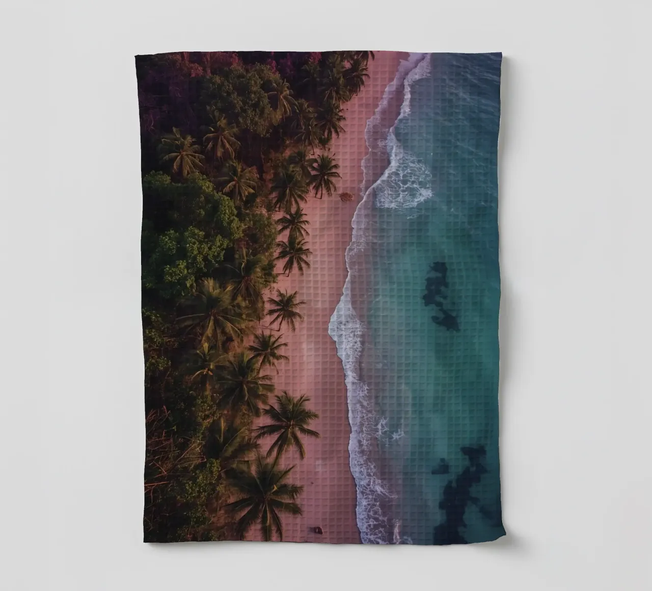 vue aérienne, plage, palmiers, océan, vagues, sable, littoral torchon de DesignDoodle