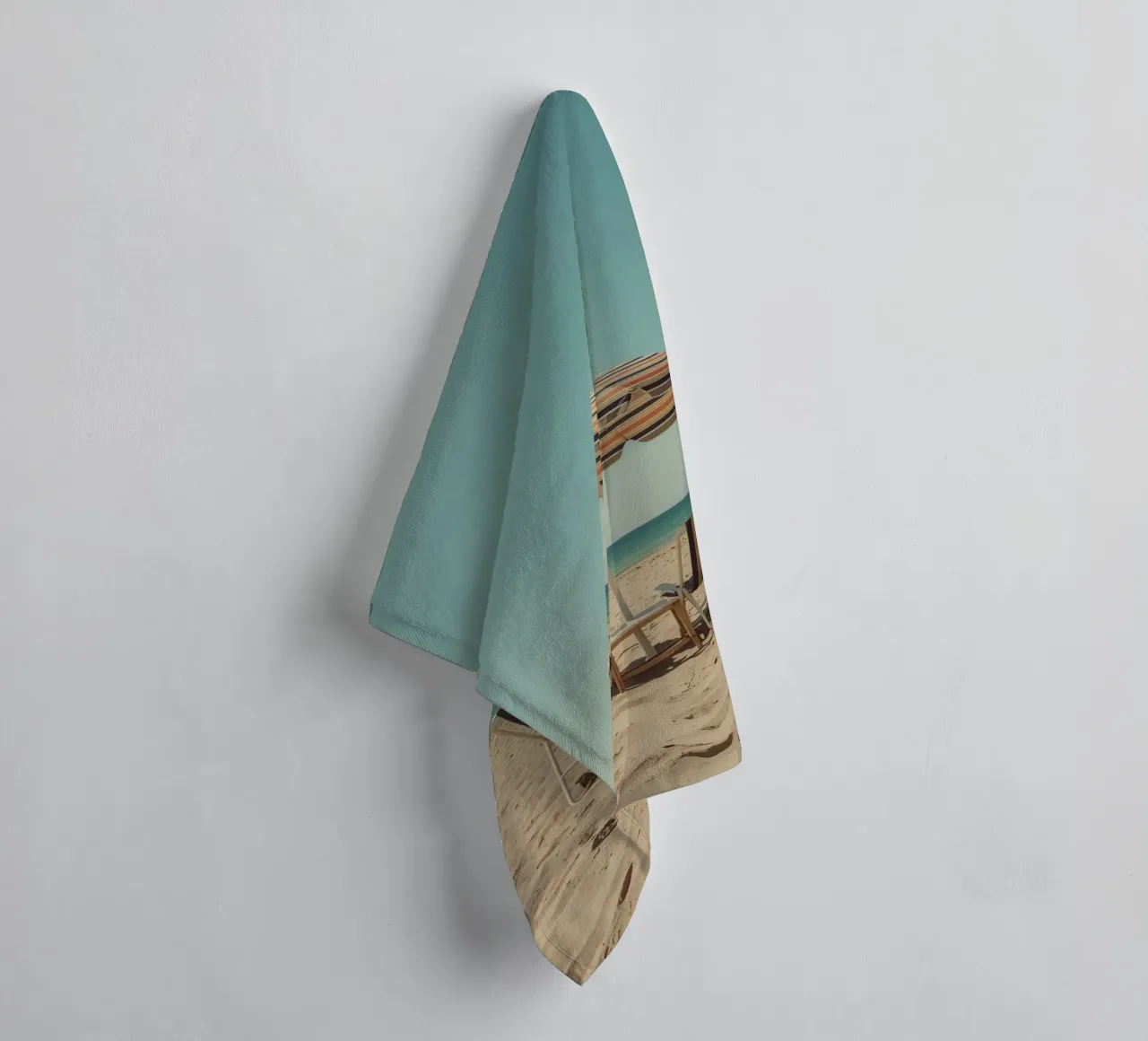 Sedie da spiaggia e ombrellone sulla spiaggia di sabbia asciugamano da bagno da DesignDoodle
