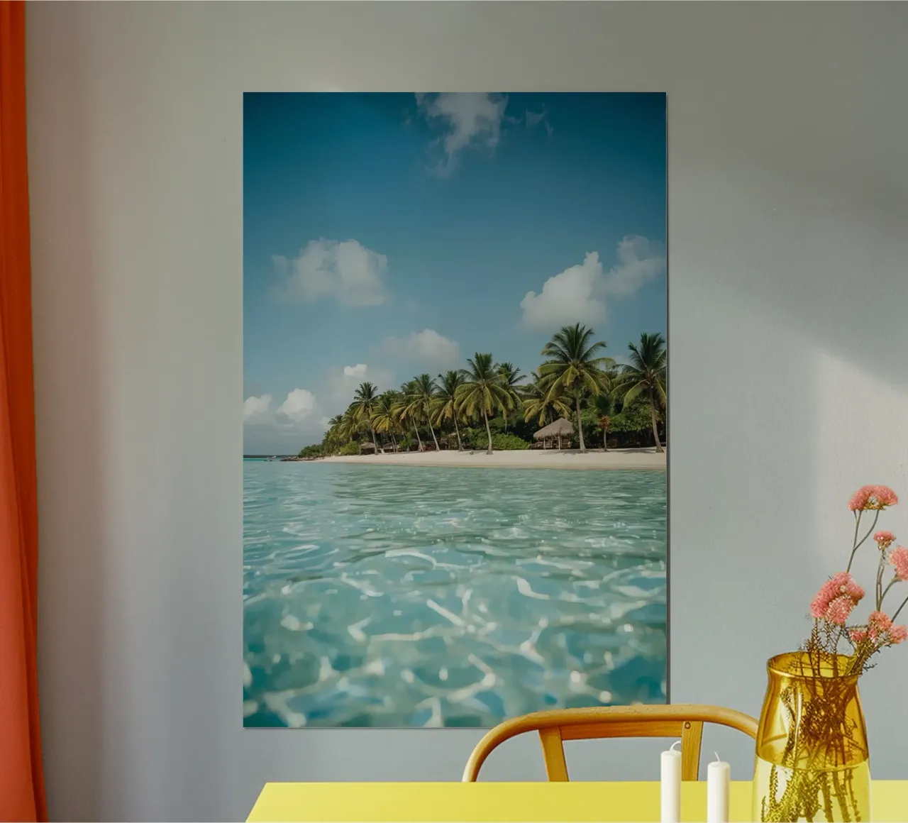 Spiaggia con palme e acqua cristallina poster con telaio in alluminio da DesignDoodle