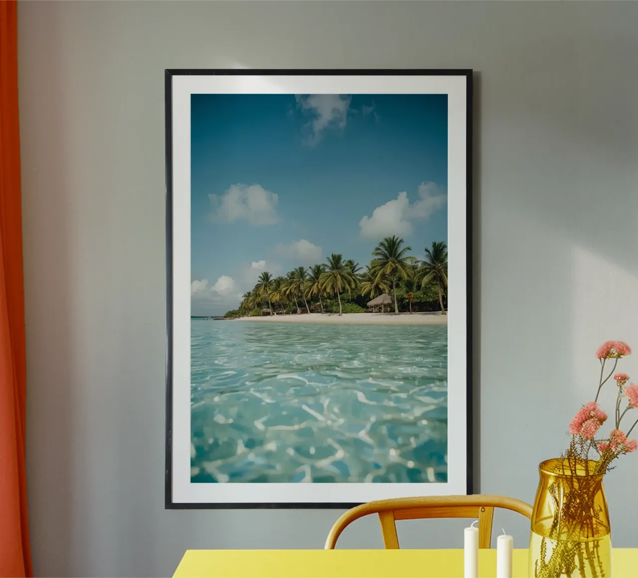 Spiaggia con palme e acqua cristallina poster con telaio in alluminio da DesignDoodle