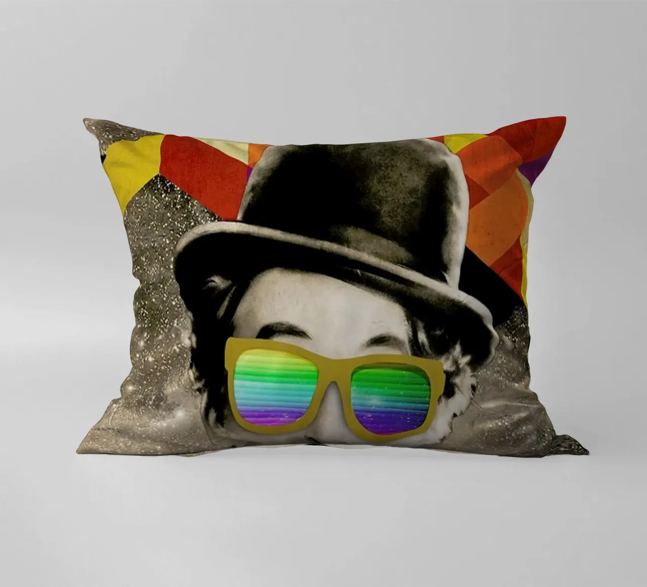 Public Figures: Chaplin cuscino da Elo Marc