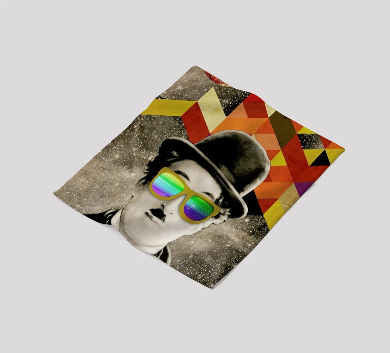 Public Figures: Chaplin coperta in pile da Elo Marc