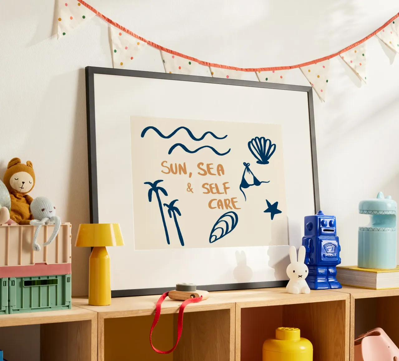 Sonne, Meer & Selbstfürsorge, Strand Kunstdruck Poster mit Kunststoffrahmen von dawnthesea