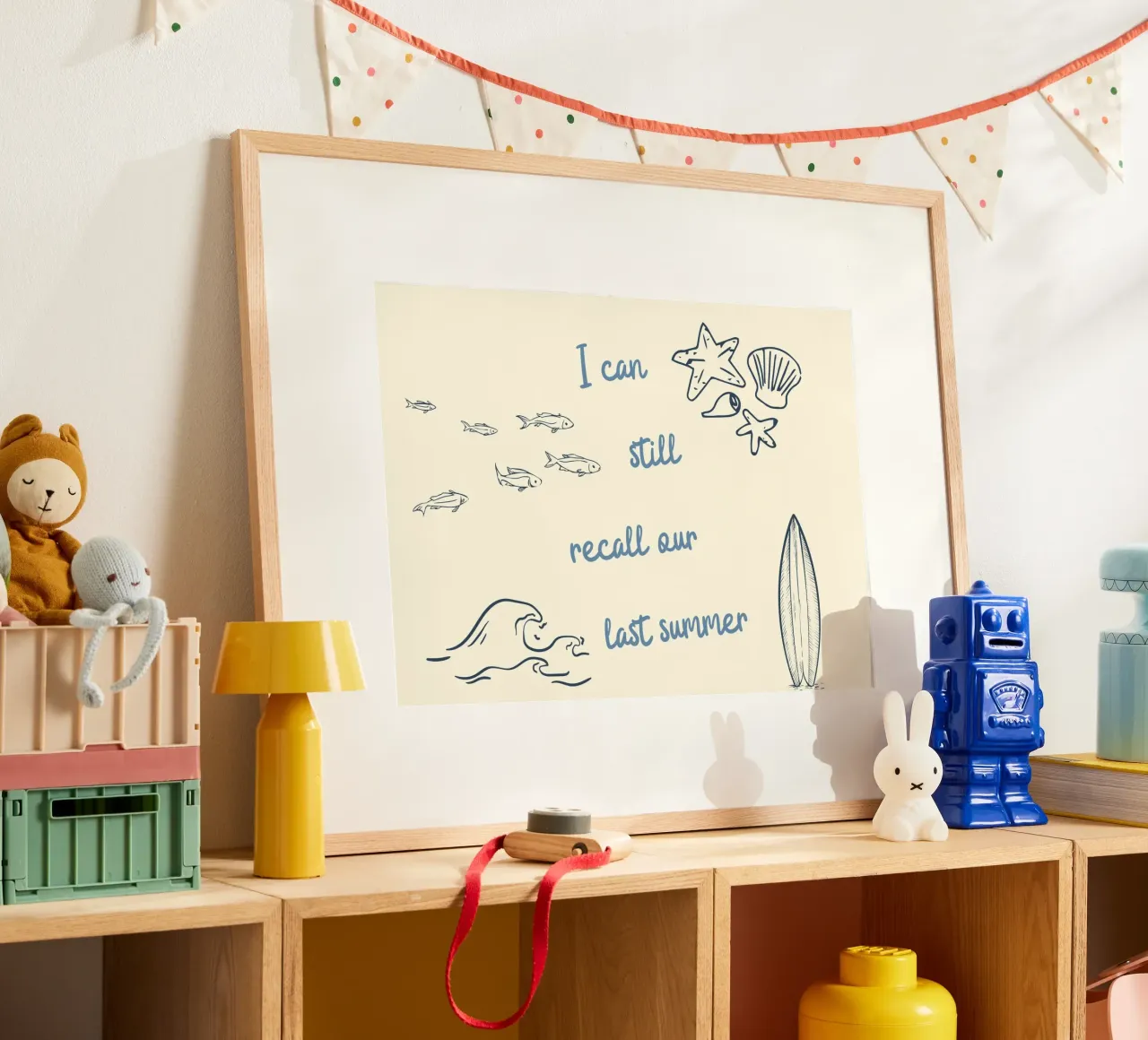 Letzter Sommer, Nostalgische Strandkunst, Memories Print Poster mit Kunststoffrahmen von dawnthesea