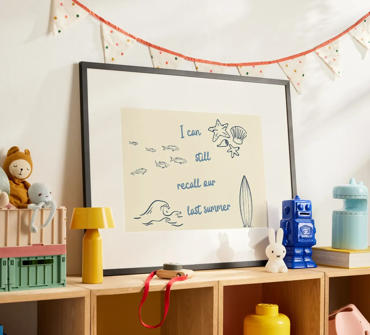 Letzter Sommer, Nostalgische Strandkunst, Memories Print Poster mit Kunststoffrahmen von dawnthesea