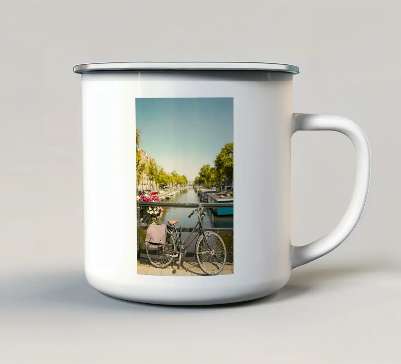 bicycle on lake tazza in smalto da Good days