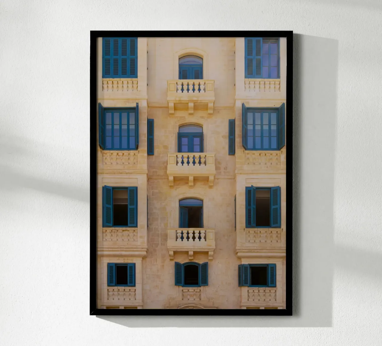 tradition building poster con telaio in legno da lily