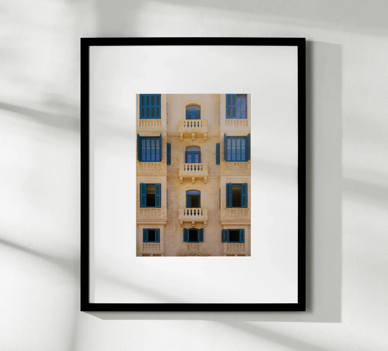tradition building poster con telaio in legno da lily